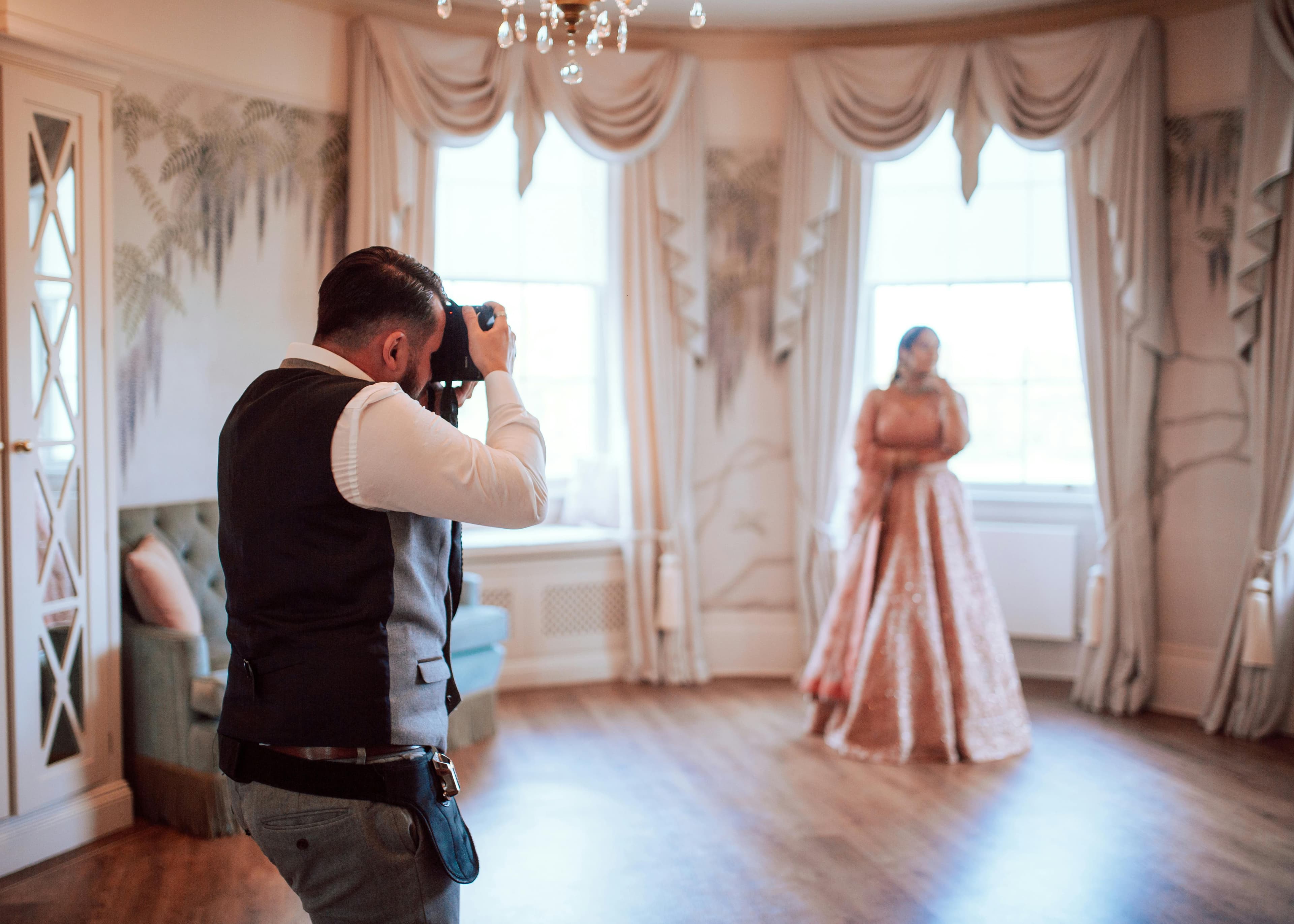 Comment choisir son photographe de mariage : les 7 questions à poser avant de signer